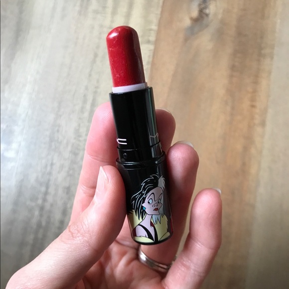 Mac Makeup - Picture 3 of 4